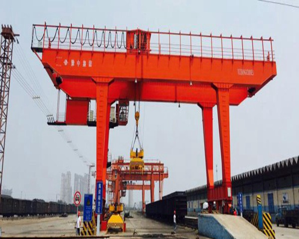 MG型歐標(biāo)吊鉤門式起重