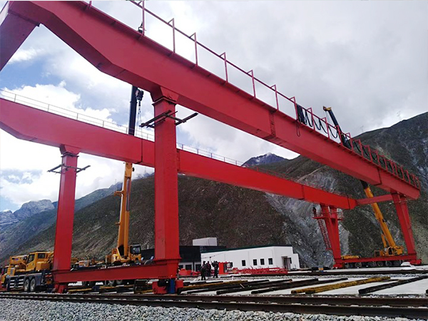 雙主梁門(mén)式起重機(jī)