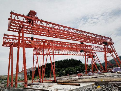 山西呂梁隧道龍門(mén)吊的小車(chē)運(yùn)行機(jī)構(gòu)