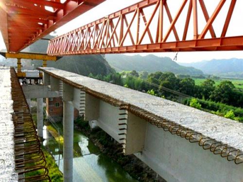 河北邢臺(tái)簡(jiǎn)支梁式架橋機(jī)的結(jié)構(gòu)特點(diǎn)