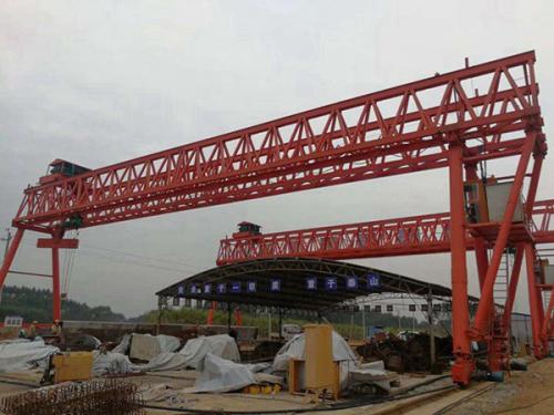 橋門(mén)式起重機(jī)雨天作業(yè)的操作規(guī)范