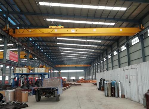 橋式起重機(jī)安裝和拆卸前的場(chǎng)地與設(shè)備準(zhǔn)備